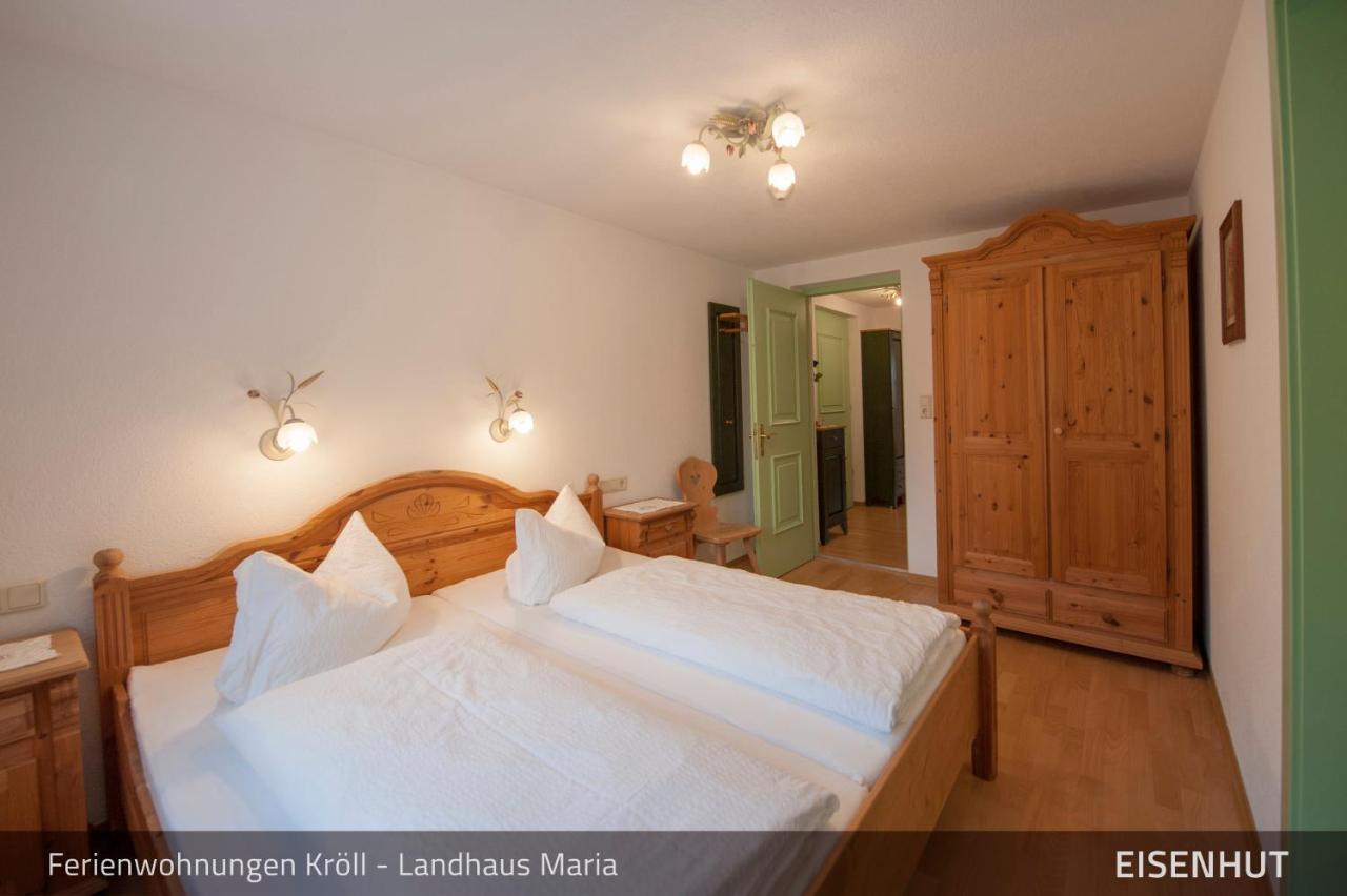 Ferienwohnungen Kroell - Appartements Viktoria Und Landhaus Maria Mayrhofen Exterior photo