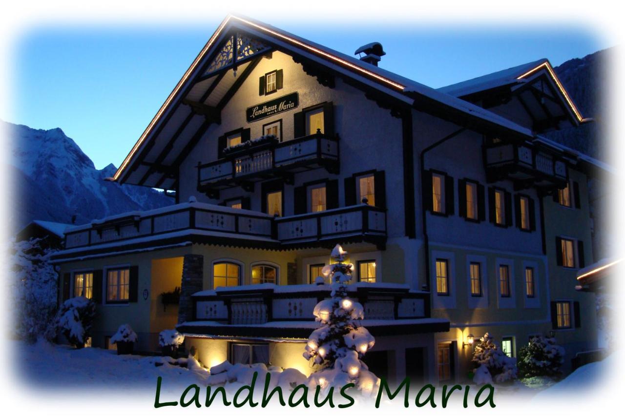 Ferienwohnungen Kroell - Appartements Viktoria Und Landhaus Maria Mayrhofen Exterior photo